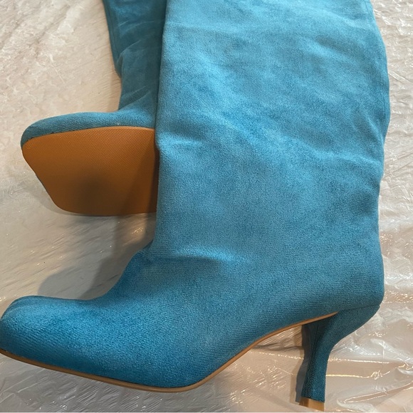 Avant-Garde Teal Faux Suede Heeled Boots - Picture 6 of 8